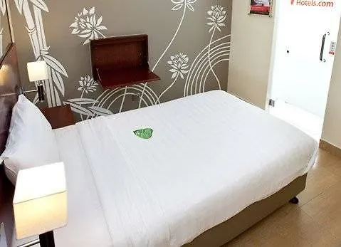 Tune Hotel - Kota Damansara Петалинг-Джая