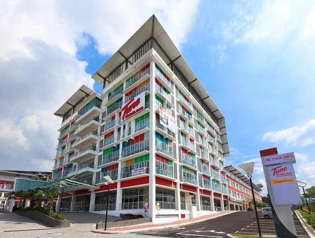 Tune Hotel - Kota Damansara Петалинг-Джая 3*,  Малайзия