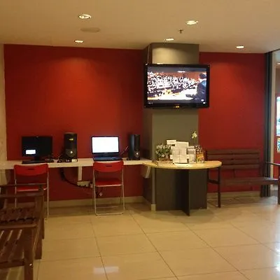 Tune Hotel - Kota Damansara Петалинг-Джая