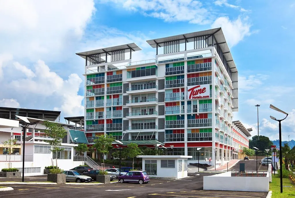 Tune Hotel - Kota Damansara Петалинг-Джая