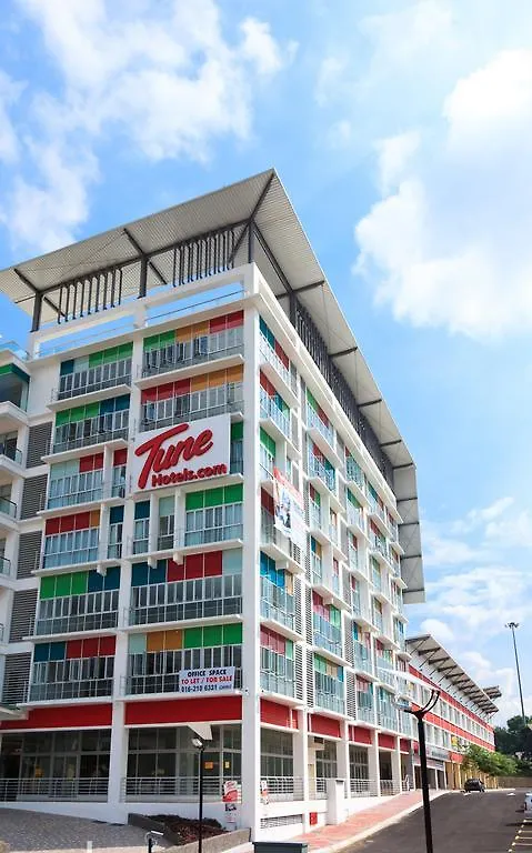 Tune Hotel - Kota Damansara Петалинг-Джая