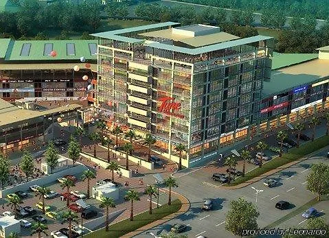 ***  Tune Hotel - Kota Damansara Петалинг-Джая Малайзия