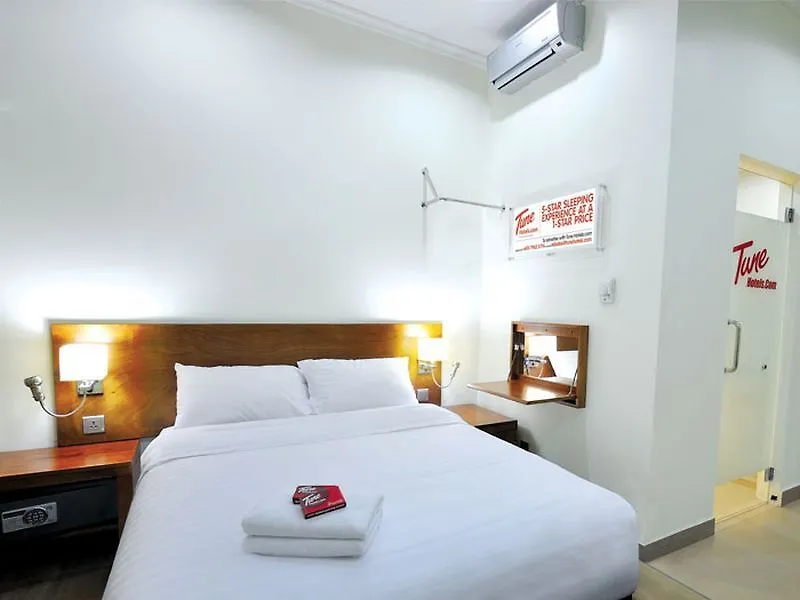 Tune Hotel - Kota Damansara Петалинг-Джая Малайзия