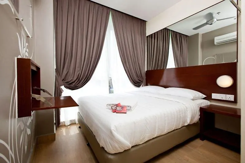 Tune Hotel - Kota Damansara Kuala Lumpur 3*,