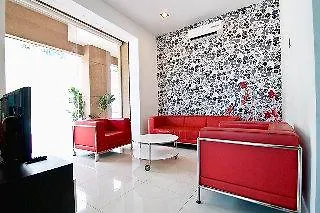 Tune Hotel - Kota Damansara Петалинг-Джая
