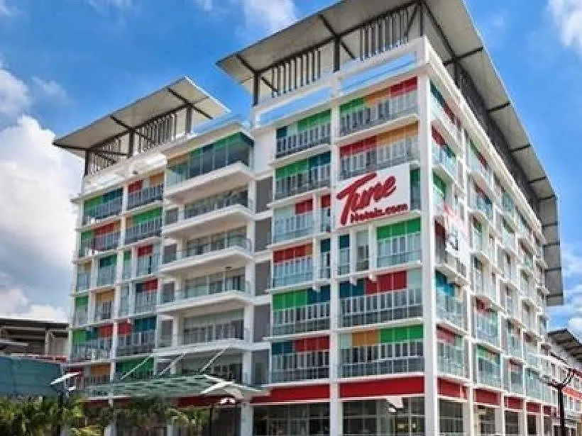 Tune Hotel - Kota Damansara Петалинг-Джая